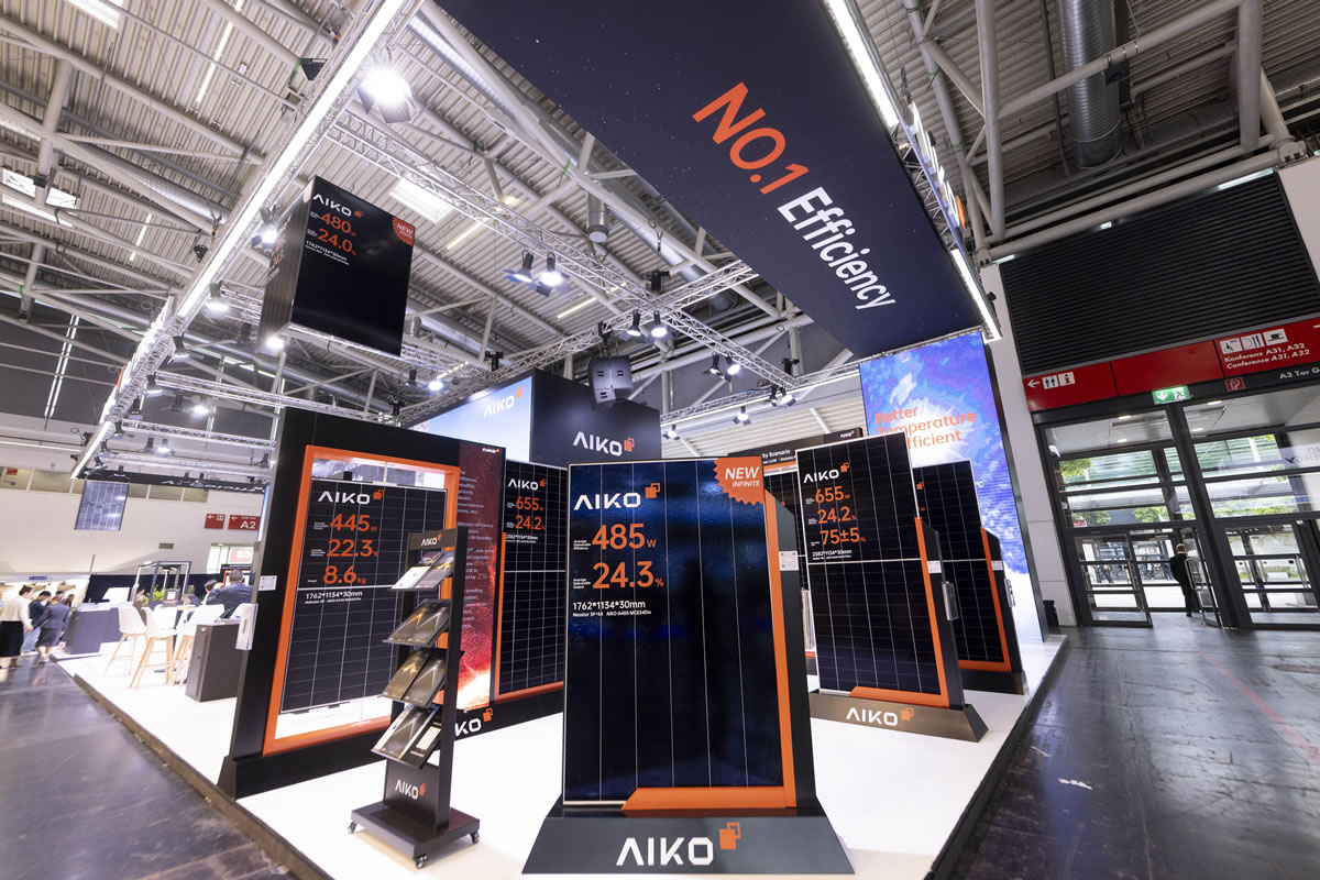 J9国际携“黑科技”新品亮相Intersolar展